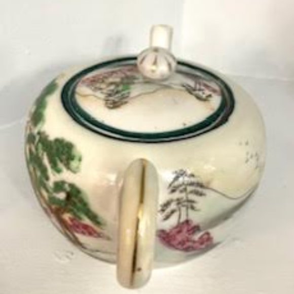 Set of Japanese Lidded Teapot and Sugar Bowl Hand Painted Geisha Girl Porcelain - Picture 9 of 15